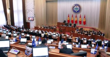 Арсланбек Малиев предлагает сократить избирательный фонд партий