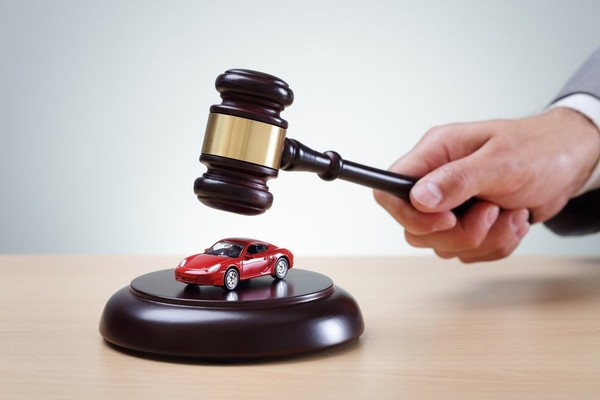 (Русский) Судебный департамент при Верховном суде закупает 25 автомобилей на 16,1 млн сомов