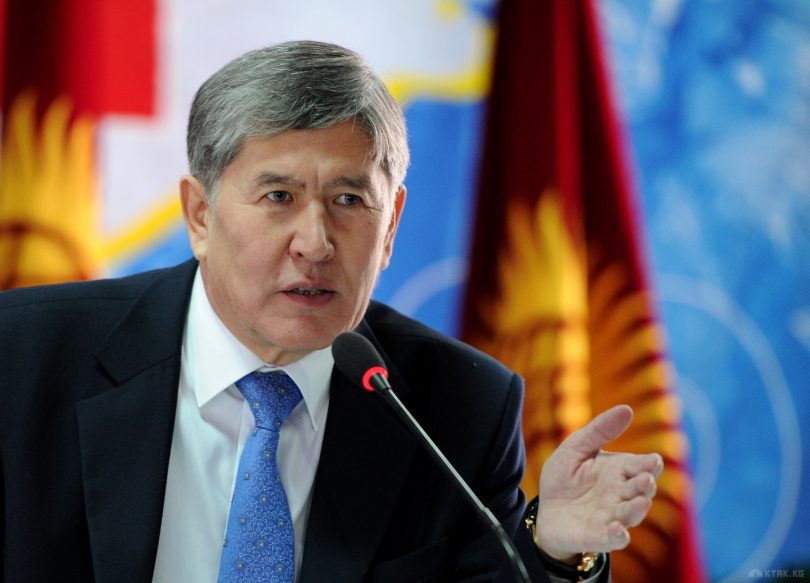 (Русский) Я буду настаивать на том, чтобы в паспорте писалось «гражданин Кыргызстана», – президент