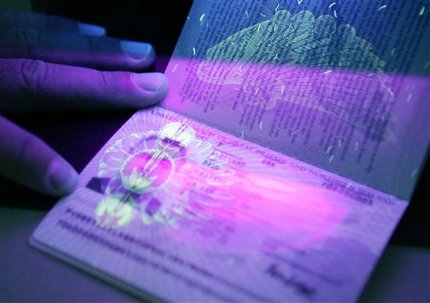 Президент считает, что нужно срочно вводить биометрические паспорта