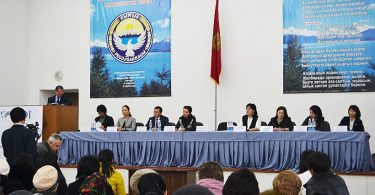 Общественный Фонд «Гражданская платформа» намерен провести 20 тренингов в пилотных 10 населённых пунктах Кыргызстана для избирателей и активистов гражданского сектора