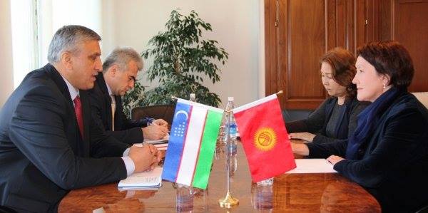 (Русский) ЦИК Узбекистана пригласила делегацию Кыргызстана в качестве наблюдателей на выборы президента РУз 4 декабря