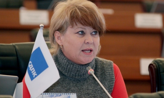 Irina Karamushkina takes oath as deputy of Parliament