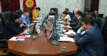 (English) Almazbek Atambayev: If it’s God’s will, local elections and referendum will be transparent and open