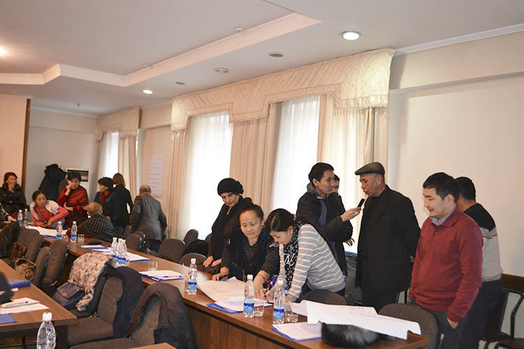 (Русский) В Бишкеке проходит тренинг для МСУ по противодействию подкупу избирателей  «Не продавай свой голос!»