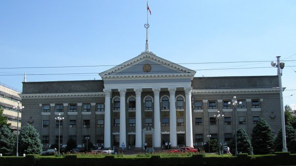 Бишкекская ТИК подвела итоги выборов. Сколько мандатов получат партии, прошедшие в горкенеш?