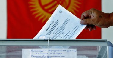 Акция против внесения поправок в Конституционный Закон о выборах Президента КР и депутатов ЖККР