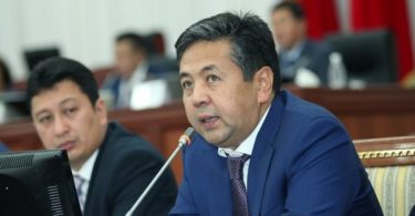 Тайырбек Сарпашев: В Кыргызстане с 2017 года иностранцы не будут при регистрации контактировать с чиновниками