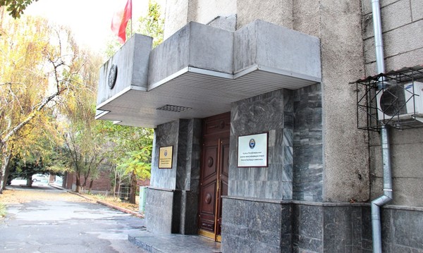 ЦИК разъяснил выдвижение Омурбека Текебаева на пост президента Кыргызстана