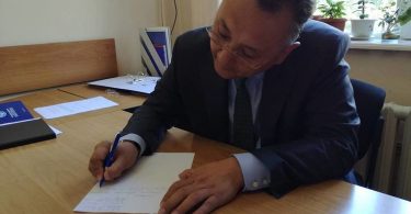 ЦИК получил документы о выдвижении Бакыта Торобаева на пост президента