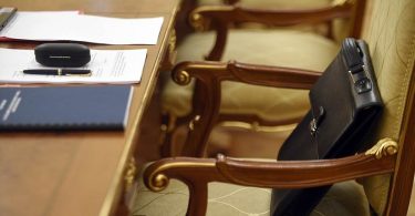 Президент С.Жээнбеков подписал указ об отставке правительства