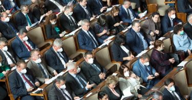 (Русский) Референдум по форме правления. ЦИК зарегистрировала две агитационные группы
