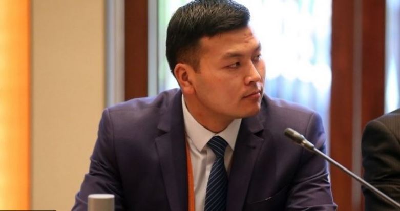 (Кыргызча) А.Баетов: ЖК чечимдерине Конституциялык палата баа берсин