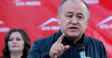 Текебаев перечислил нарушения, допущенные при внесении законопроекта по референдуму