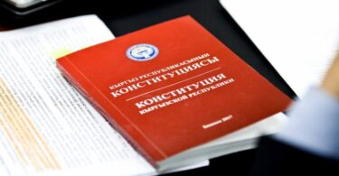 ОФ Гражданская платформа провел анализ к принятому в 3 чтении конституционному  Закону КР «О статусе депутатов Жогорку Кенеша».